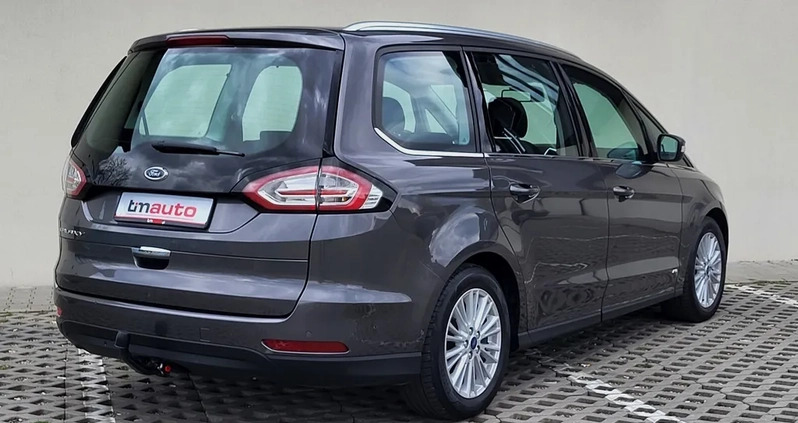 Ford Galaxy cena 98277 przebieg: 124000, rok produkcji 2016 z Zakroczym małe 704